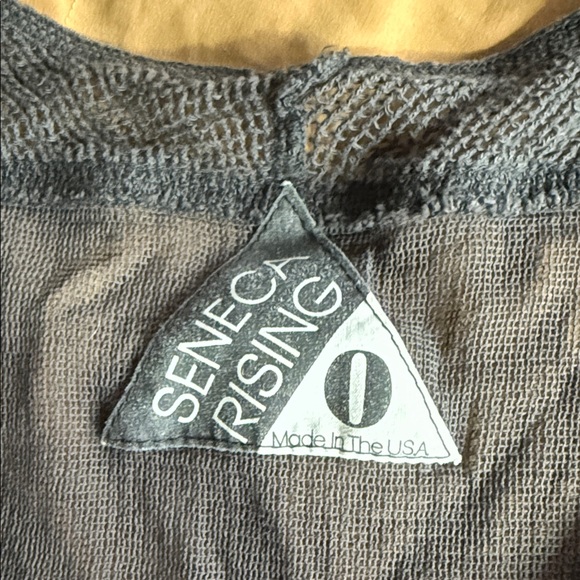 Seneca Rising grey Blouse - Picture 2 of 3